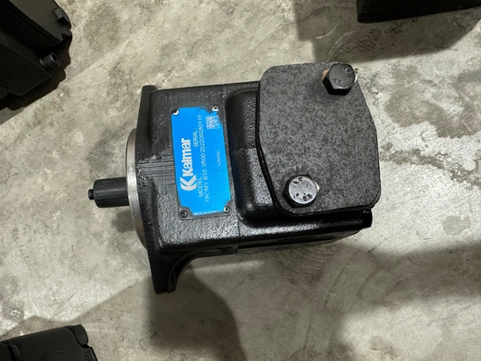 425817.8274 Pompa hidraulik Kalmar Reach Stacker Bagian