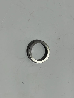 923736.0900 Inserts kursi katup masuk Kalmar Reach Stacker Bagian