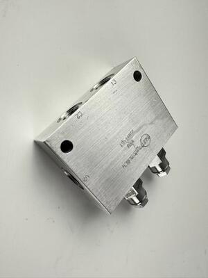 922174.0018 Katup Suku Cadang Kalmar Reach Stacker